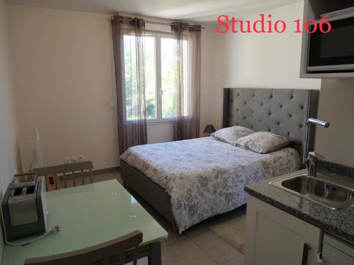 Studio A 300 M De La Gare De Mantes-La-Jolie Eksteriør billede