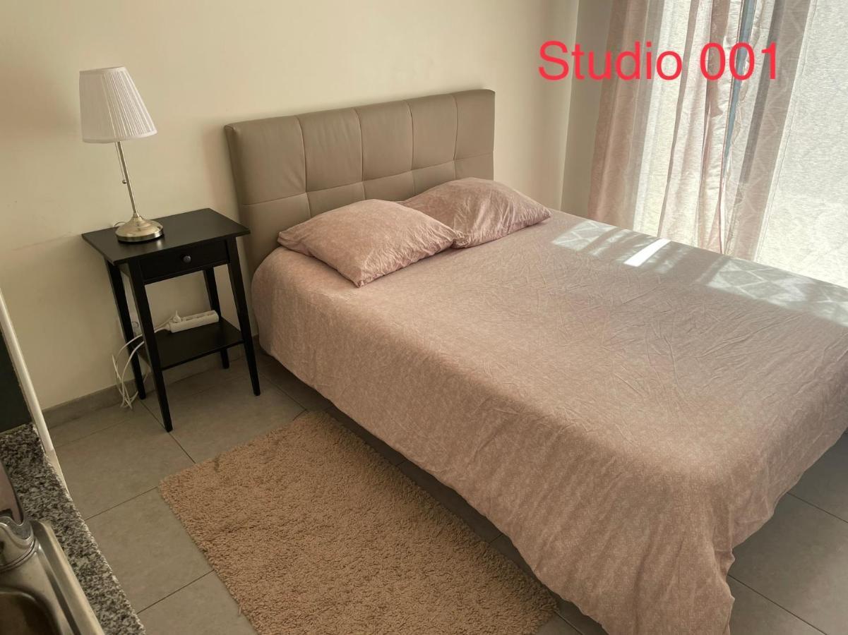 Studio A 300 M De La Gare De Mantes-La-Jolie Eksteriør billede